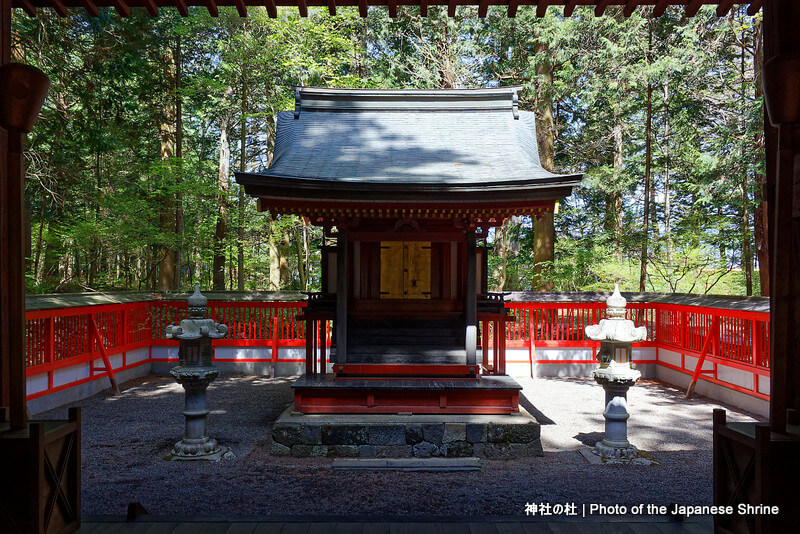 諏訪神社・本殿